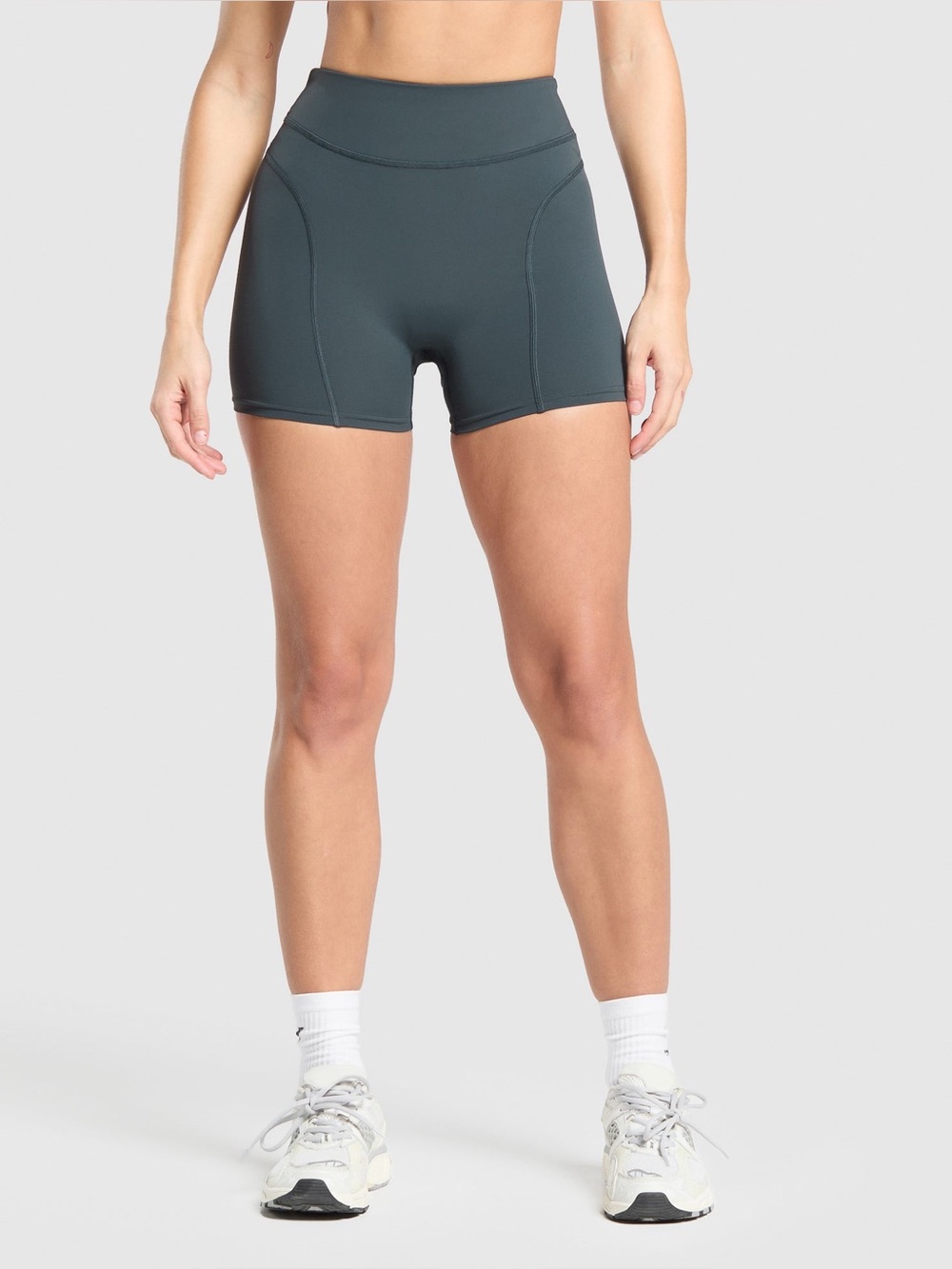 NWOT Gymshark Women’s Dipped Waistband Shorts - Army Green
